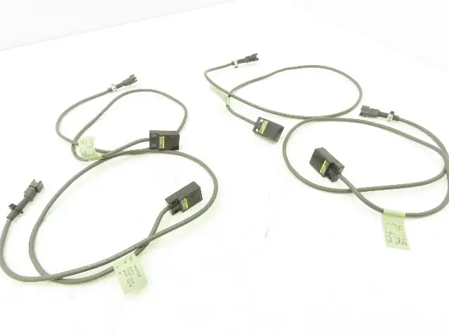 Omron TL-W5MC1 Inductive Proximity Sensor 3 Wire Lot of 4
