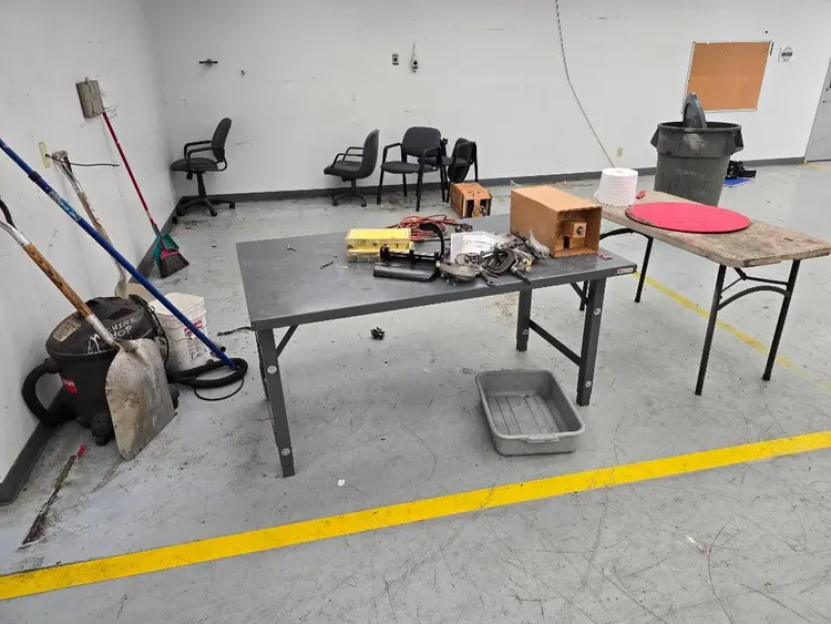 Used _UNKNOWN_ _UNKNOWN_ Estate & Personal Property Indiana US | Myron Bowling Auctioneers Inc #1504014