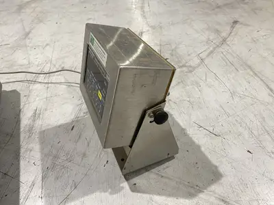 USED B-TEK, AVERY WEIGH-TRONIX BT-2424-100-CS-SP, WI-125LED