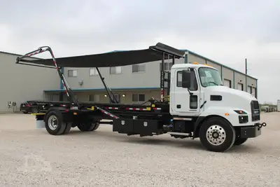 New | in-Stock 2027 MACK MD7 Rolloff Trucks Texas US | Roll Off Truck World #1491876