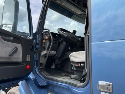 Used 2012 VOLVO VNL 6X4 Conventional trucks Michigan US | Miedema Asset Management Group #1476614