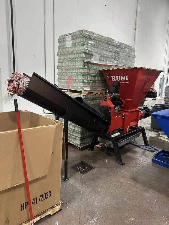 New | in-Stock 2026 RUNI SK240 SYSTEM FOR DEWATERING - MILD STEEL Trash Compactors Illinois US | Black River Trading #1303600