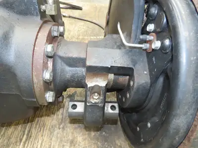 Hyster E60Z Forklift Dual-Wheel Drive Axle Assembly 6-Lug