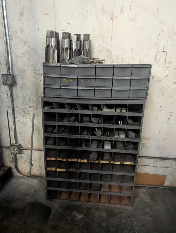 Used _UNKNOWN_ _UNKNOWN_ Taps & Dies Texas US | IRS Auction #1320685