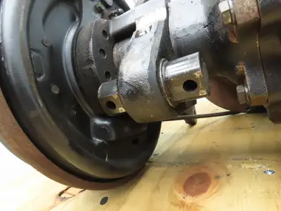 Yale ERC060GHN36TE084 Forklift Dual-Wheel Front Drive Axle 6 Lug Assembly