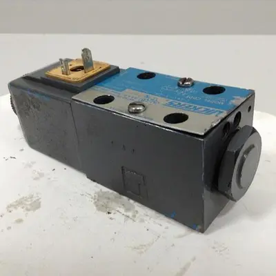 USED VICKERS DG4V-3-2AL-M-U-HL7-60