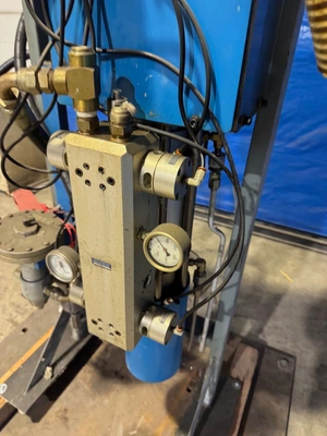 SEALANT EQUIPMENT & ENGINEERING Dispensing Pump Sealant Pump | K.B. Industries LLC (6)