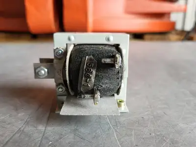 NEW EATON CUTLER-HAMMER 10370H1A