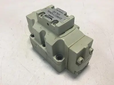 USED VICKERS DG3V-7-3C-10-JA-S558