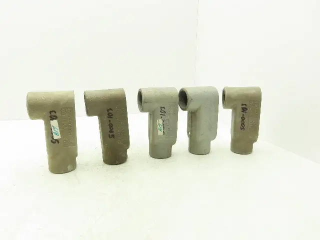 Appleton LB47  1-1/4" Conduit Body FM7 Grayloy  Lot of 5