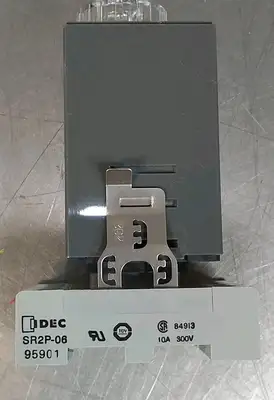 Idec GT3F-2AD24 Electronic Timer 24VAC/DC Loc4E3