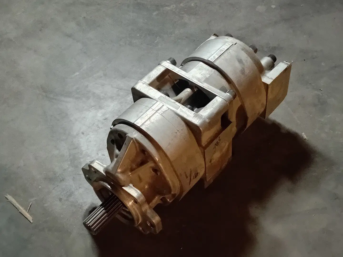 NEW KOMATSU R7055242220