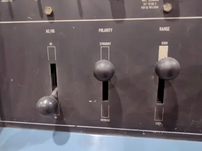 300 AMP MILLER SYNCROWAVE 300 AC/DC WELDER: STOCK #19661