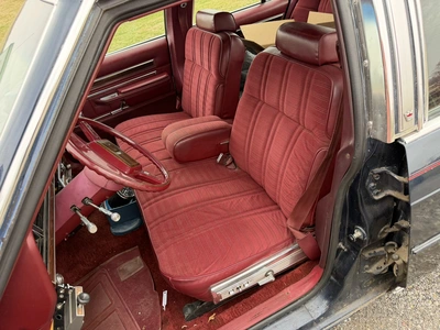 USED 1981 FORD CROWN VICTORIA