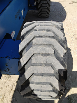 USED 2014 Genie S-85