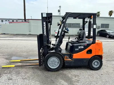 Used 2007 DOOSAN D25S-5 Misc Forklifts Florida US | Truck and Van Outlet #1506281