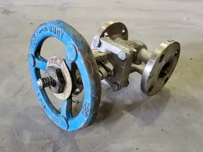 1-1/2" Class 150 Gate Valve API598
