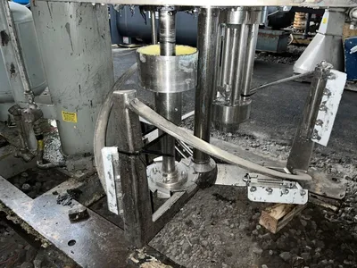 USED 2001 ROSS PVM100