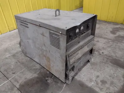 USED LINCOLN R3S-600INPUT 230/460OUTPUT 100/50 AMPS