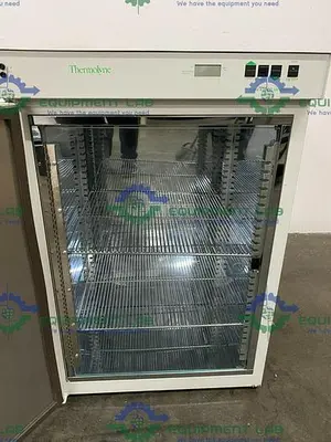 USED BARNSTEAD/THERMOLYNE I42045 TYPE 42000 GENERAL PURPOSE INCUBATOR +70°C 120V