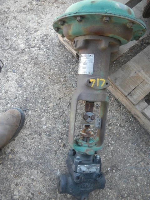 Fisher 1/2" 600 Rating, WCB Steel Threaded Control Valve