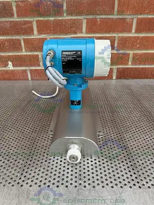 USED ENDRESS + HAUSER PROMASS 60 AS04 MASS FLOWMETER W/ CONDUCTIVITY SENSOR