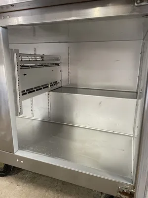 182-0115 Traulsen UHT60-LR Self Contained Undercounter Worktop Cooler