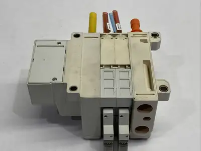 VV5QC21-02N9FD2 | SMC  Pneumatic Manifold 2-Station w/ D-Sub Connector - Used