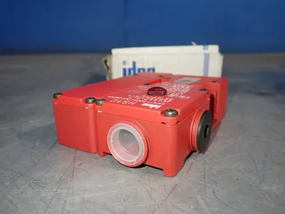 NEW IDEC HS1C
