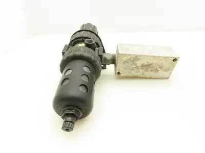 Parker 06E32A10AC Filter Regulator 1/2" NPT 150PSI