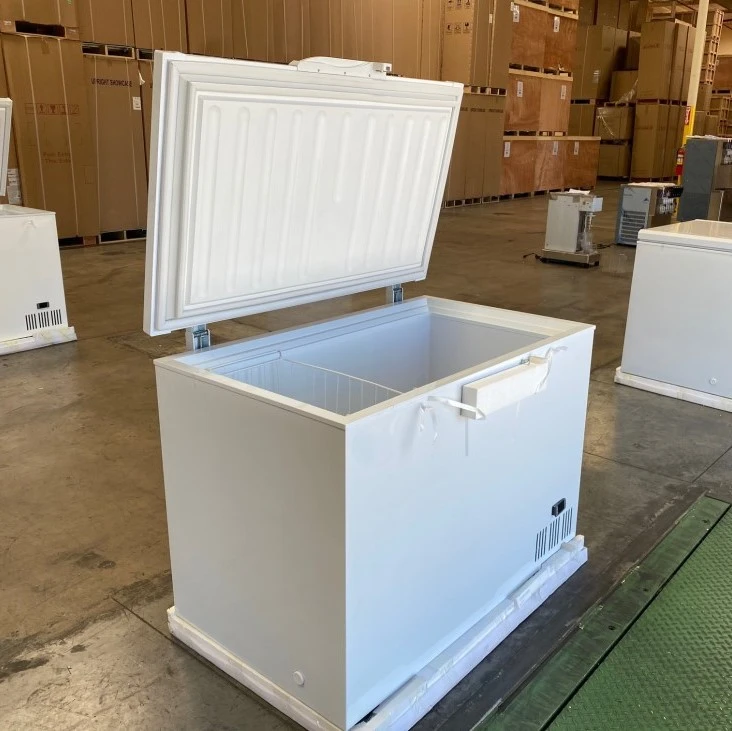 171-0386 45" Solid Top Self Contained Ultra Low Temperature Chest Freezer
