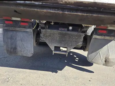 USED 2023 PETERBILT 567