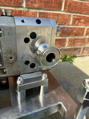 USED IDEX WRIGHT FLOW S1L ROTARY LOBE W/STAINLESS 1/2 HP MOTOR, CONTROLLER