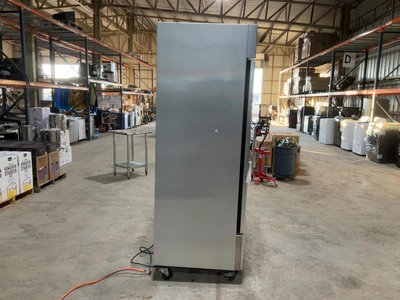 Used TRUE MFG. T-23G ONE SECTION GLASS DOOR REACH-IN REFRIGERATOR Display Refrigerators Michigan US | Miedema Asset Management Group #1580092