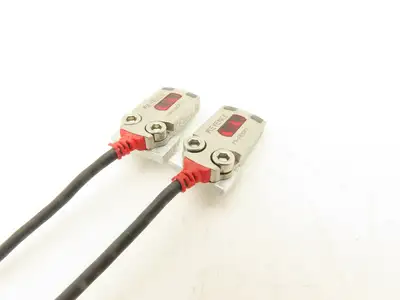 Keyence PR-FB30P3 Mini Photoelectric Sensor Flat Reflective 60" Cable  Lot of 2