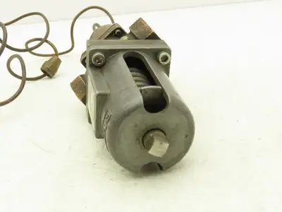 Metrex 840P37SE Bronze Water Regulating Valve 3/8"NPT 2-Way 2.3Cv R410A