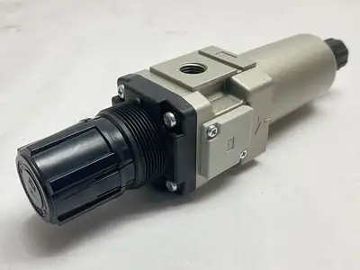 Used SMC Pneumatic Filter Regulator 1/4" NPT Air Pressure Regulators Michigan US | Maverick Industrial Sales #1389648