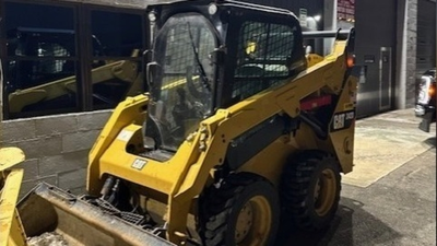 USED 2017 Caterpillar 242D
