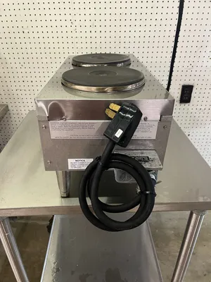 Used Star Used Star 502FF 2 Burner Countertop Range with Solid Burners - 208V 1Ph Commercial Ranges Illinois US | Falcon Restaurant Supply #1375575