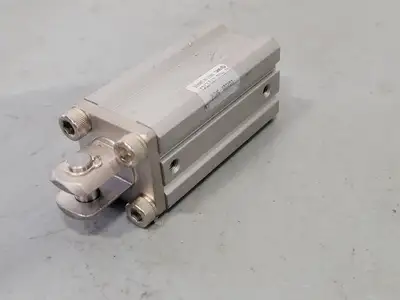 USED SMC CQ2D20-50DM