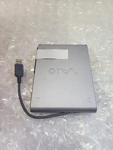 SONY 3.5_ FLOPPY DISK DRIVE PCGA-UFD5