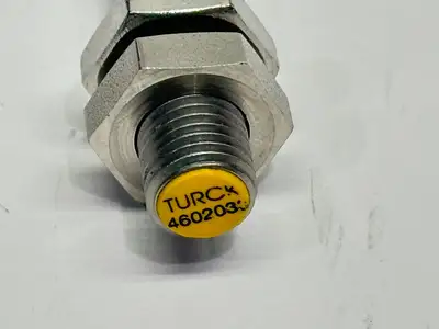 BI2U-EG08-AP6X-V1131, 4602033 | Turck BI2U-EG08-AP6X-V1131 Inductive Sensor M8 4602033 - Used