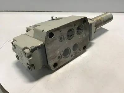 USED REXROTH Z4WE6E6820/AG24N9K4