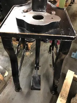 0282-385 R Blundell Foot Press – Circa 1870
