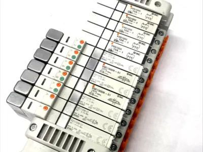 VV5QC11-12N7SEAN-D0S, VVQ1000-10A-1, VQC1400N-51, VQC1500N-51, | SMC VV5QC11-12N7SEAN-D0S Pneumatic Solenoid Valve Manifold, 12-Station - Used