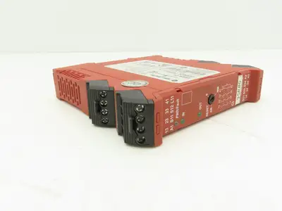 Allen Bradley 440R-S13R2 Guardmaster Multi-Function Safety Module Ser A 101