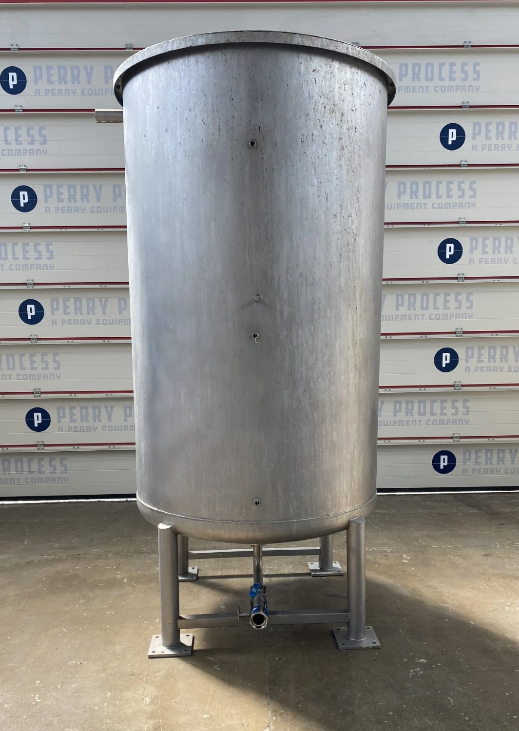 Used 2,000 litre stainless steel vertical storage tank
