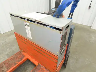 Toyota 8HBW30 Electric Walkie Pallet Jack 6000 lb 61" Forks 8.5" Lift 24V 814H