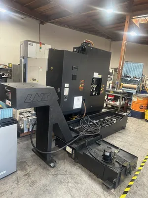 2010 DOOSAN DNM 400 Vertical Machining Centers | Tight Tolerance Machinery (6)