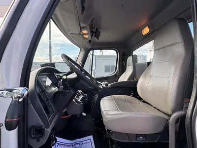 Used 2018 FREIGHTLINER M2 106 Tractors & Trailers Florida US | Truck and Van Outlet #1506268